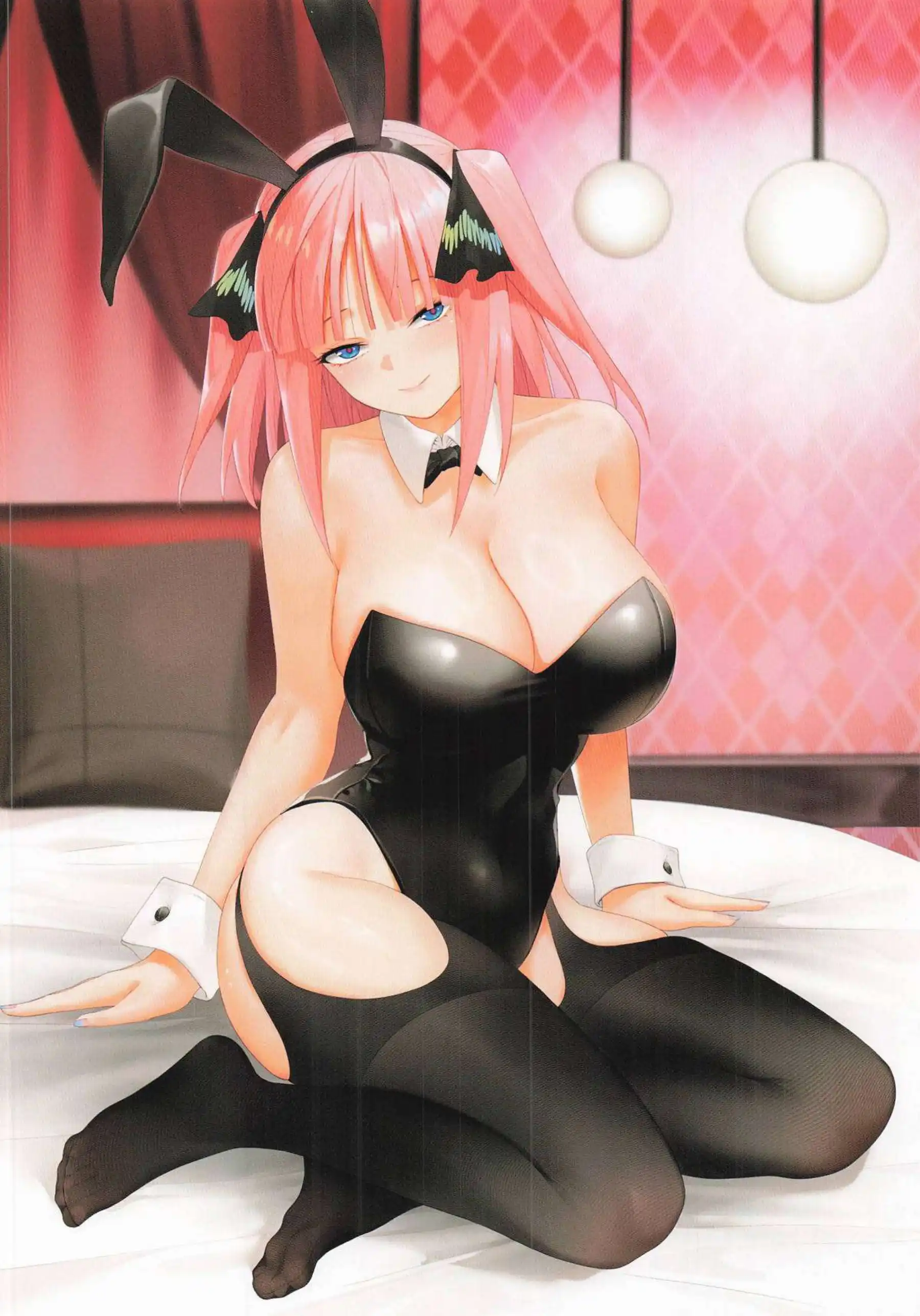 中野姉妹がバニー姿で誘惑的にポーズを取る！ 巨乳が揺れてエロい視線を浴びせる！ - PAGE 003